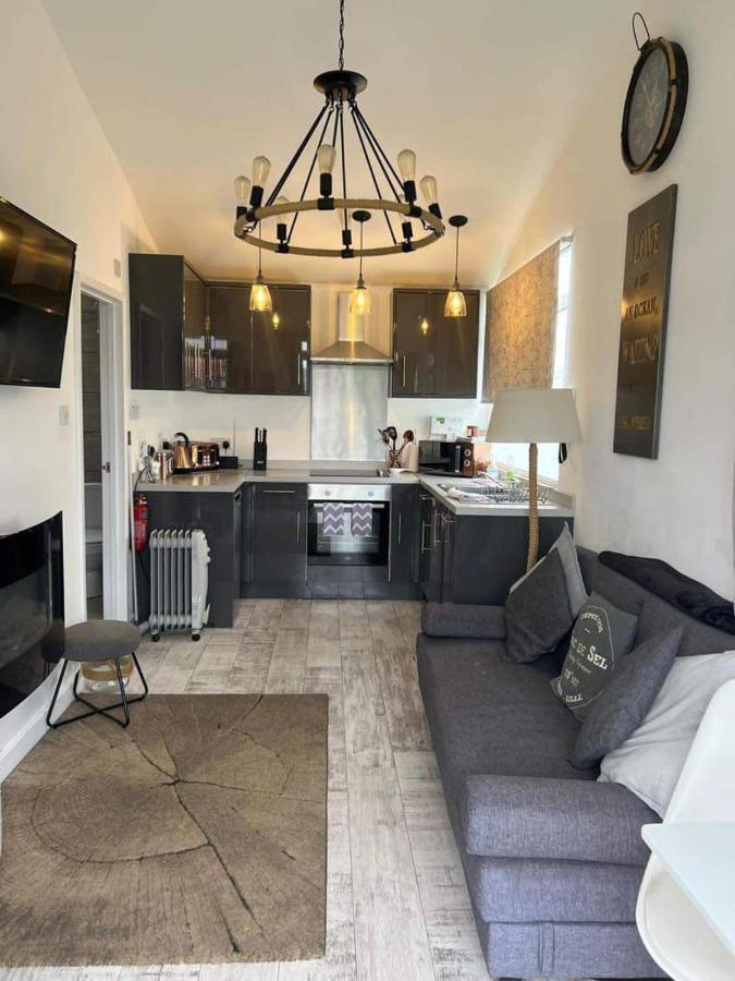 Stunning One Bed Modern & Contemporary Chalet Bridlington Bagian luar foto
