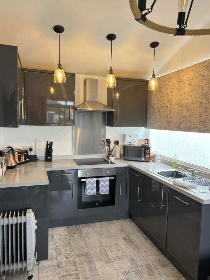 Stunning One Bed Modern & Contemporary Chalet Bridlington Bagian luar foto